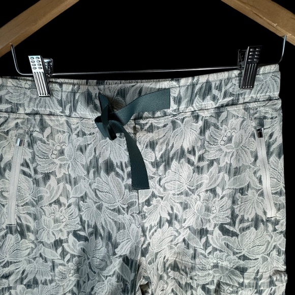 Athleta Trekkie NWOT Convertible Hiking Pants Sz 8 - Picture 4 of 11
